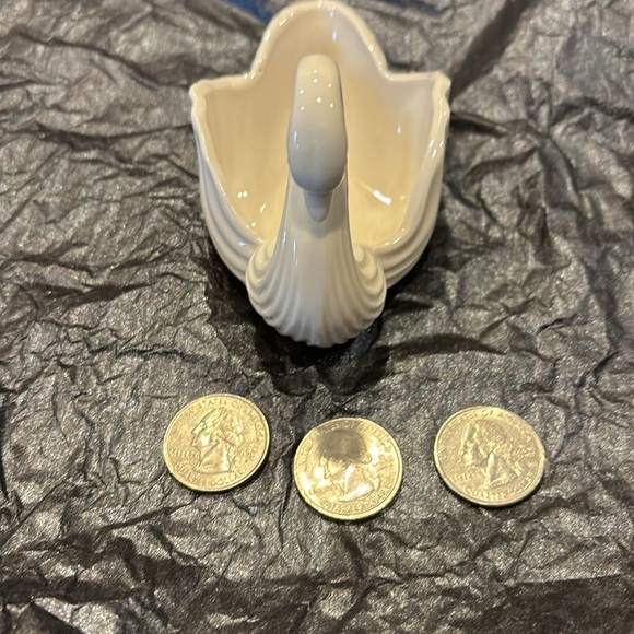 Beautiful Lenox Swan candy dish - Picture 2 of 6